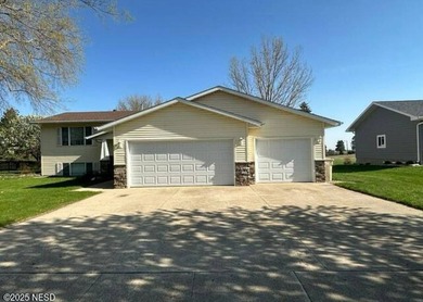 Lake Kampeska Home For Sale in Watertown South Dakota