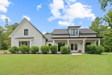 Lake Home For Sale in Eatonton, Georgia