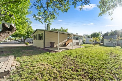 3 bed, 2 bath home (~1,300 sq ft) built in 1980 in Willow Creek - photo 1
