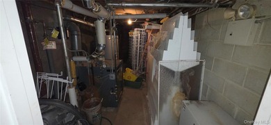 Two story mixed-use property featuring a 1300 sq ft. ground - photo 8