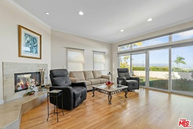 Welcome to this stunning 4,600-square-foot single-family home - photo 11