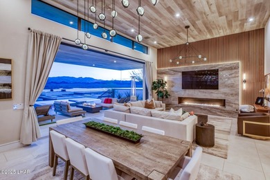 Excellent craftsmanship and breathtaking views await you at this - photo 11