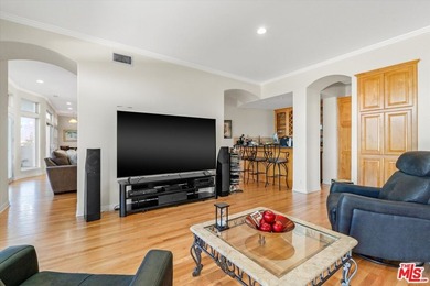 Welcome to this stunning 4,600-square-foot single-family home - photo 12