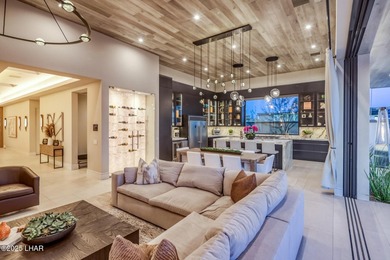 Excellent craftsmanship and breathtaking views await you at this - photo 12