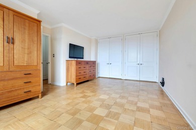 Stunning south views await you in this Kennedy House high-floor - photo 12