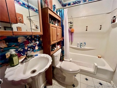 Live the best of both worlds-peaceful country living just - photo 13