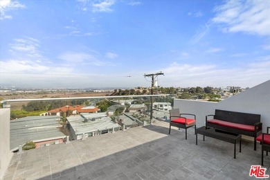 Welcome to this stunning 4,600-square-foot single-family home - photo 14