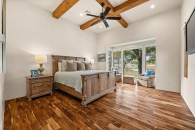 Enjoy sophisticated Hill Country living in this beautifully - photo 14
