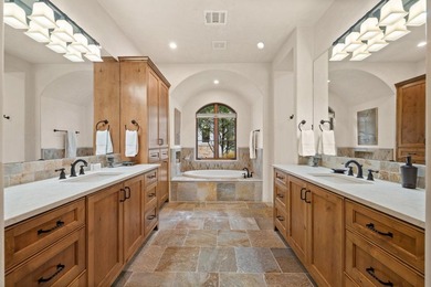 Enjoy sophisticated Hill Country living in this beautifully - photo 16