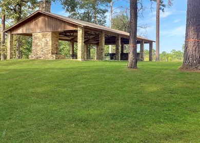 Charming 3-Bedroom, 2-Bath Home in Cape Royale on Lake - photo 16