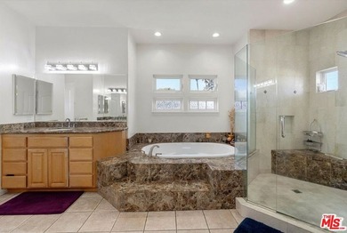 Welcome to this stunning 4,600-square-foot single-family home - photo 17