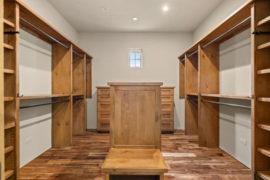 Enjoy sophisticated Hill Country living in this beautifully - photo 18