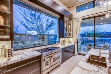 Excellent craftsmanship and breathtaking views await you at this - photo 18