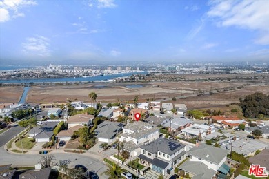 Welcome to this stunning 4,600-square-foot single-family home - photo 21