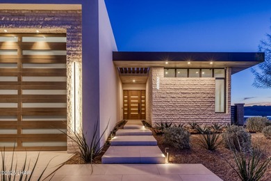 Excellent craftsmanship and breathtaking views await you at this - photo 25
