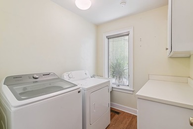 Character and coastal charm come together in this beautiful 3 - photo 25