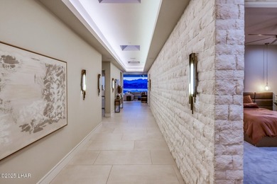 Excellent craftsmanship and breathtaking views await you at this - photo 27