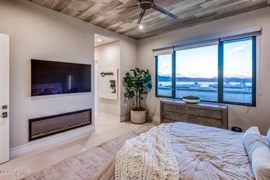 Excellent craftsmanship and breathtaking views await you at this - photo 30