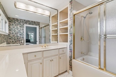 Character and coastal charm come together in this beautiful 3 - photo 30