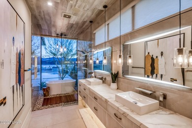 Excellent craftsmanship and breathtaking views await you at this - photo 32