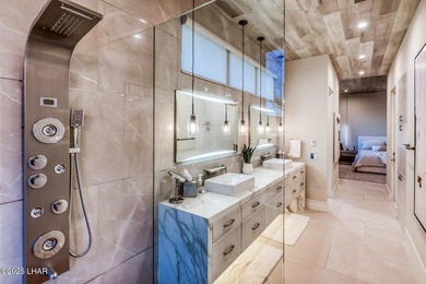 Excellent craftsmanship and breathtaking views await you at this - photo 34