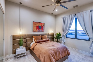 Excellent craftsmanship and breathtaking views await you at this - photo 47