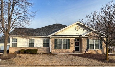 Carillon Lakes Townhome/Townhouse Active Under Contract in Crest Hill Illinois