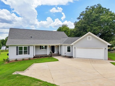 Lake Home For Sale in Greensboro, Georgia