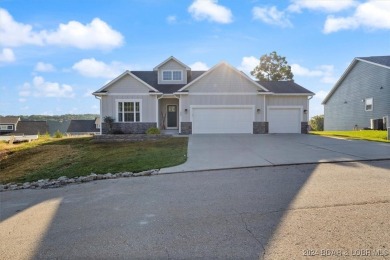 Lake Home For Sale in Camdenton, Missouri