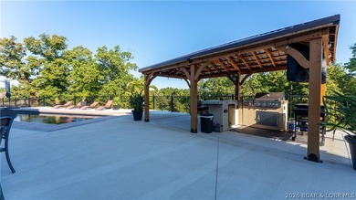 Welcome to a one-of-a-kind luxury estate in a gated Osage Beach - photo 12