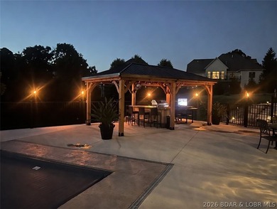 Welcome to a one-of-a-kind luxury estate in a gated Osage Beach - photo 13
