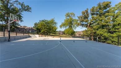 Welcome to a one-of-a-kind luxury estate in a gated Osage Beach - photo 14