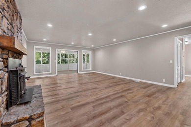 Ready to move in and nothing to do. This roomy three bedroom 2 - photo 15
