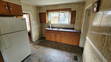 Home with great location. 4 bedrooms 2 baths, Balcony, Nice - photo 18