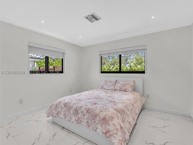 Beautiful, move-in ready home. Fully renovated, 4 bedroom, 2 - photo 22
