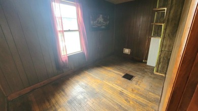 Home with great location. 4 bedrooms 2 baths, Balcony, Nice - photo 25