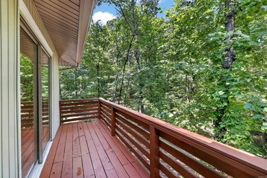 Ready to move in and nothing to do. This roomy three bedroom 2 - photo 26
