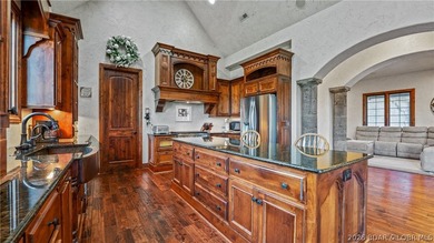 Welcome to a one-of-a-kind luxury estate in a gated Osage Beach - photo 28