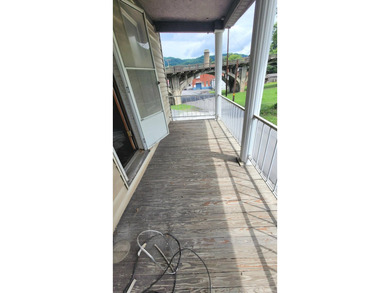 Home with great location. 4 bedrooms 2 baths, Balcony, Nice - photo 29