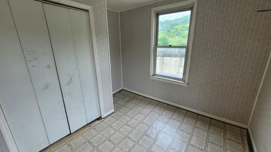 Home with great location. 4 bedrooms 2 baths, Balcony, Nice - photo 32