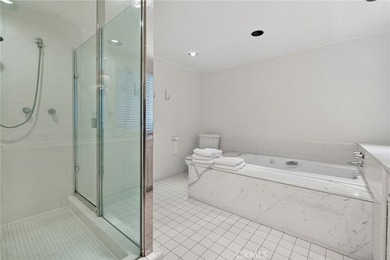 Beautiful waterfront home in the highly sought-after Dover - photo 32