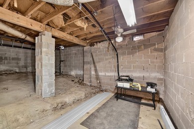 Ready to move in and nothing to do. This roomy three bedroom 2 - photo 40
