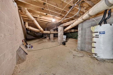 Ready to move in and nothing to do. This roomy three bedroom 2 - photo 41