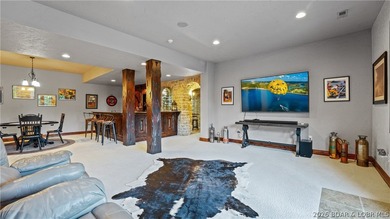 Welcome to a one-of-a-kind luxury estate in a gated Osage Beach - photo 43