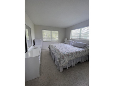 Bright and clean 2/1.5 CORNER condo located on the 2nd floor in - photo 11