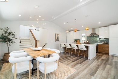 Transparent Pricing! Fully renovated from foundation to roof - photo 16