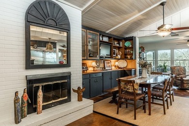 EXCEPTIONAL LAKE FRONT RETREAT! RARE FIND, Stairs to water - photo 16