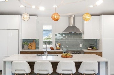 Transparent Pricing! Fully renovated from foundation to roof - photo 18