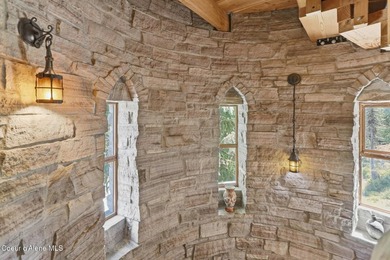 2 magnificent, medieval-style castles are now on the market - photo 18
