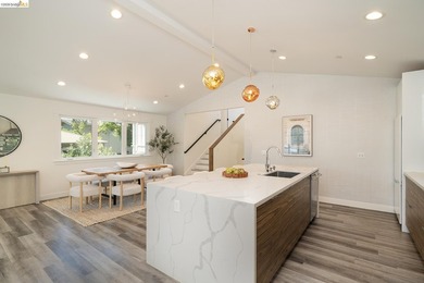 Transparent Pricing! Fully renovated from foundation to roof - photo 20
